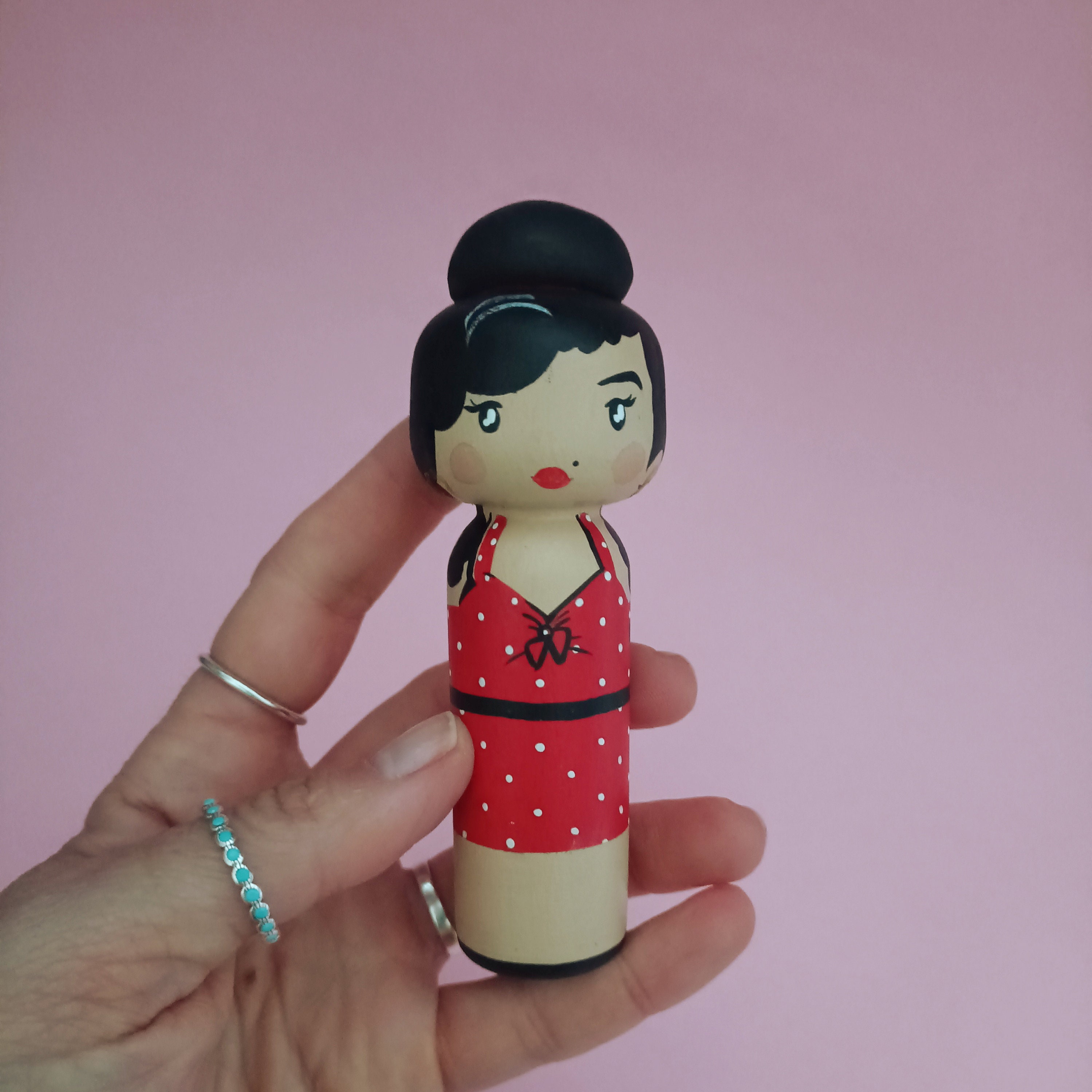 Kokeshi(こけし)- Yumi:Wir feiern eine Party il_fullxfull.605418647_hw3n.jpg