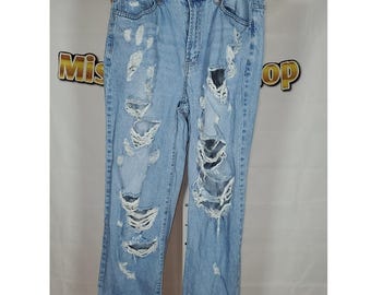Vaqueros desgastados azul claro para mujer de Fashion Nova, talla 13