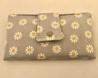 Spring Daisy Women’s Fabric Wallet
