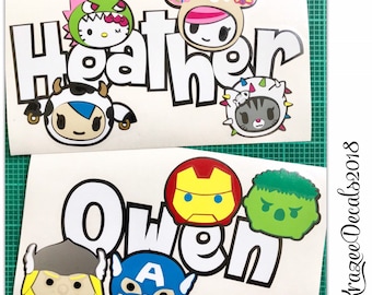 Ihr Name oder Wort (bis zu 8 Buchstaben) mit Ihrer Wahl von bis zu vier Disney Tsum Tsums und / oder Charakterköpfen inspirierten Vinylaufkleber ...