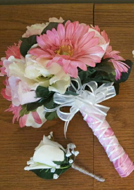 flowers for flower girl to throw