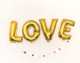 LOVE Balloon 16" con Gold & Silver Garland/ Bachelorette Party Decorations/ Bachelorette Party Balloons/ Bridal Shower Decors Ideas