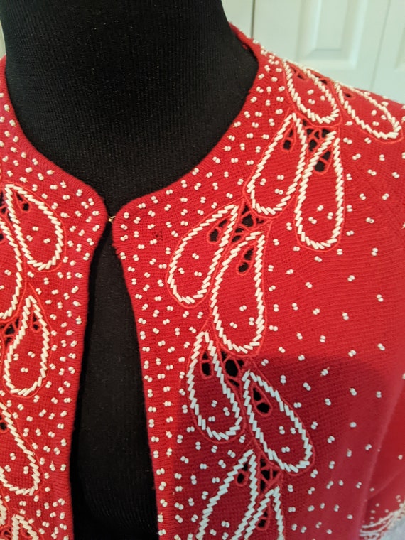 1950s Vintage Hot Pink Knit Cardigan - image 2