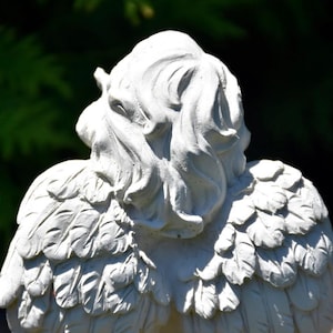 Estatua de ángel rezando de hormigón hecha a mano / Querubín para el hogar y el jardín imagen 4