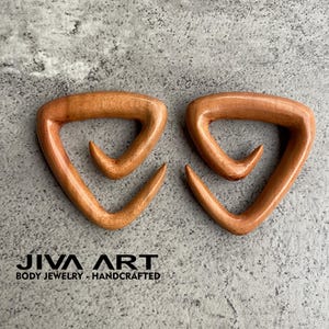 Wood stretched ears lobes hoop earrings triangle spiral ear gauges weights Wooden plug earring Hand carved price per pair 8g 6g 4g 2g 0g 00g