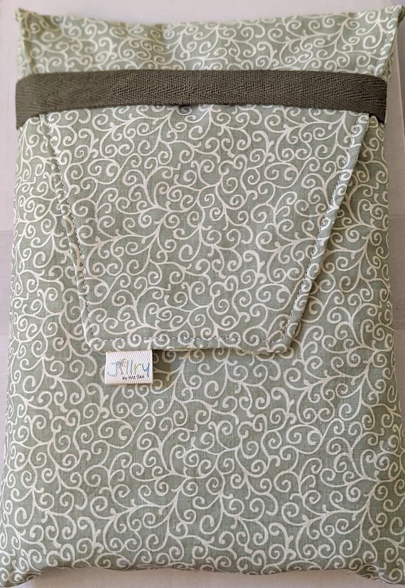 Fabric Pen Pouch in Soft Green for your Kindle, Books, Notebook and Gatemouth