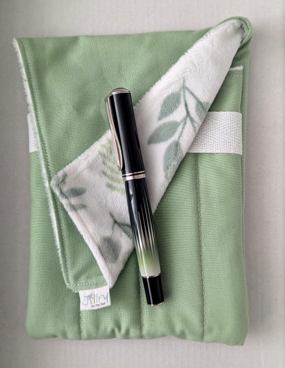 Fabric 8 Pen Pouch "G8mouth" Leaves