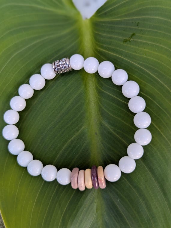 Hand Beaded Bracelet with Tridacna and Jasper beads