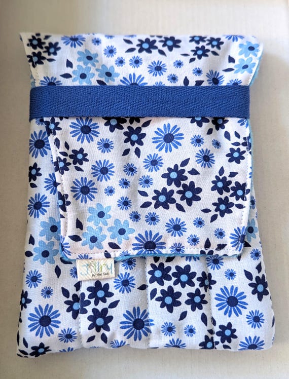 Fabric 8 Pen Pouch "Gatemouth" Blue Flowers