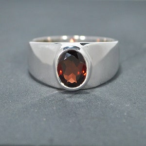 Sterling silver ring garnet