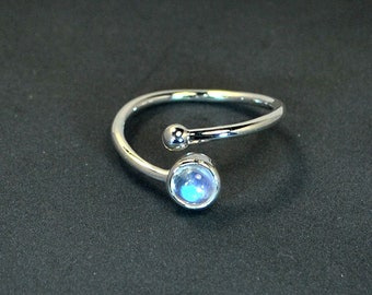 Fine moonstone ring adjustable