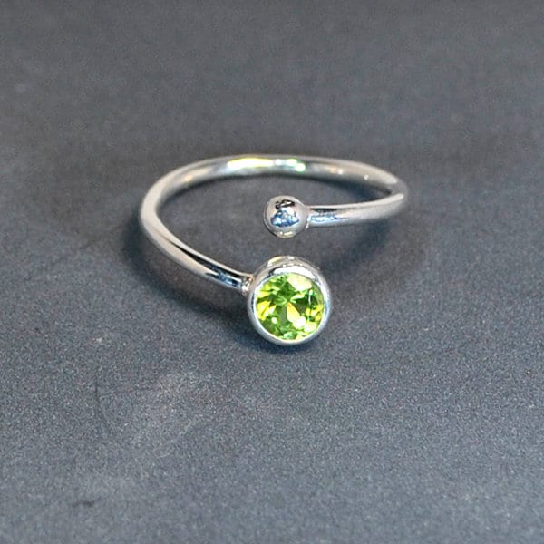 Adjustable sterling silver ring peridot