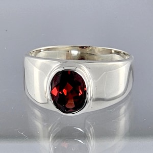 Sterling silver ring garnet