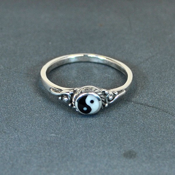 Sterling silver ring yin yang