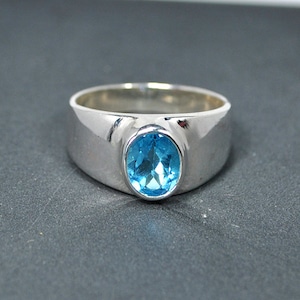 Sterling silver ring blue topaz