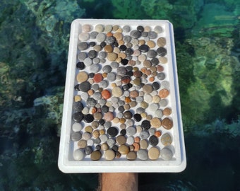 200 galets de plage ronds, très petits et colorés. Véritables pierres de plage volcaniques rares pour l'artisanat Pebble art.0.8-2cm (0.3"-0.8")