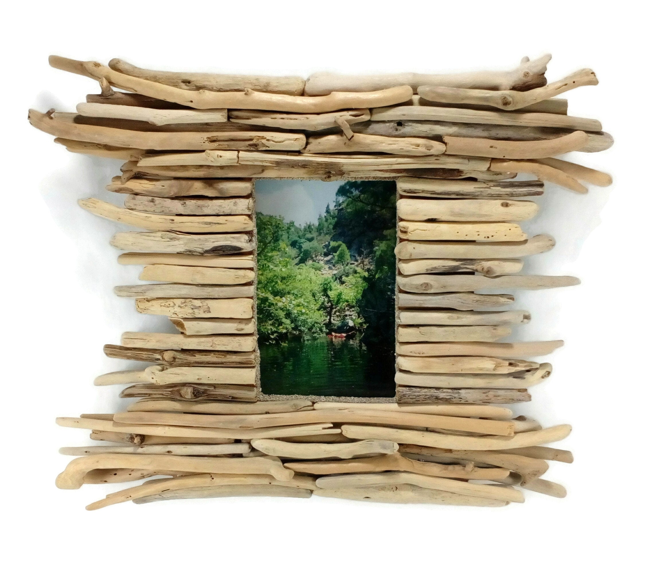 Marco de fotos montado en la pared de madera a la deriva. | Etsy