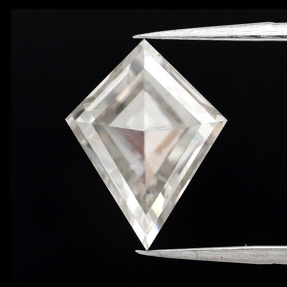 2.88カラットのモアッサナイトダイヤモンド、カイトカットモアッサ