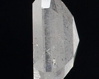 0.57 CT 天然ルースエメラルドシェイプダイヤモンド グレーカラー