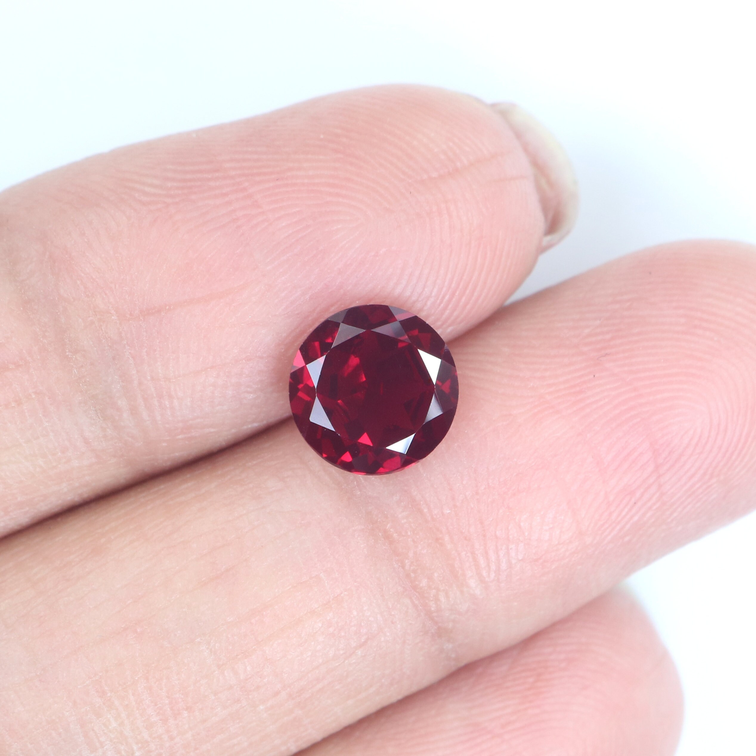 Red Color Created Ruby Round Gemstone VS1 Clarity 8.00 MM