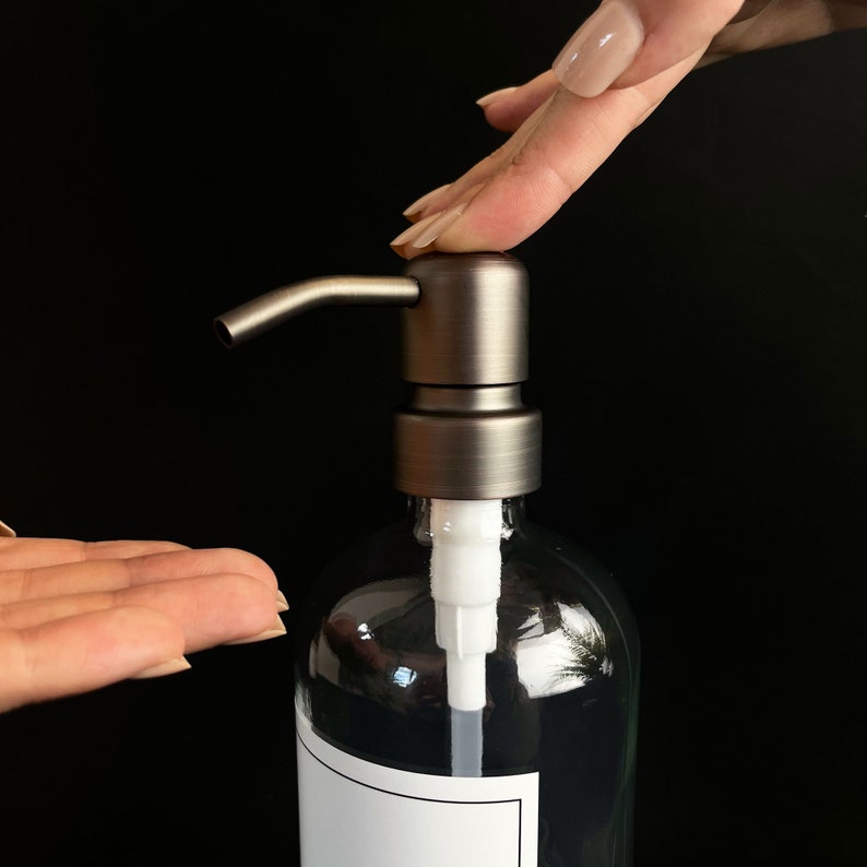 Luxury clear glass soap dispenser set of 2, hand soap and hand lotion dispensers for kitchen or bathroom