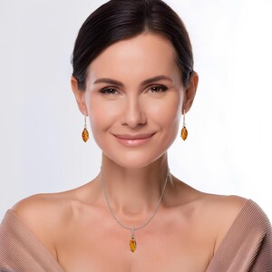 Amber Pendant earrings set - Birthday gifts for mom - Amber jewelry set