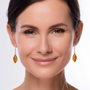 Amber Pendant earrings set - Birthday gifts for mom - Amber jewelry set