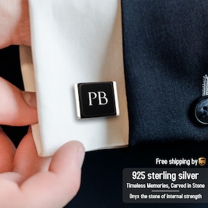 Gemelos con iniciales grabadas para hombre - Regalos de cumpleaños o aniversario para papá, esposo, novio - Gemelos de piedra de ónix negro personalizados