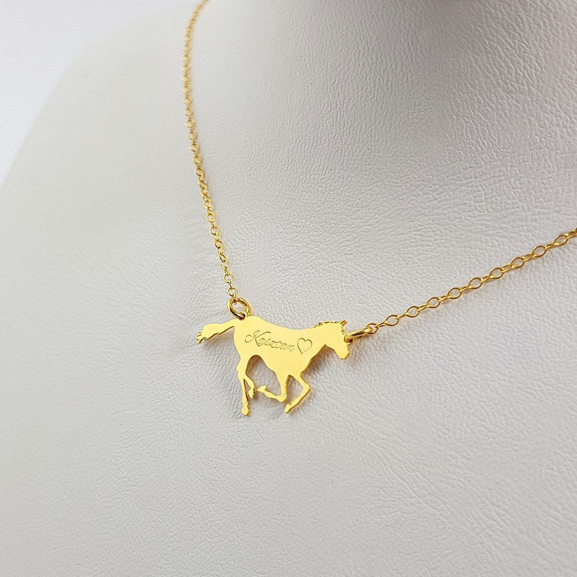 Pendentif personnalisé de collier de cheval de course Horse | Etsy