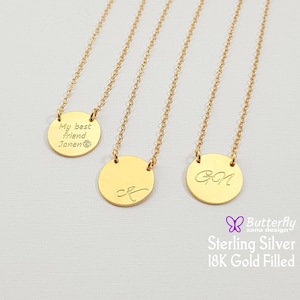 Regalo de collar de disco para hermanas - Collar inicial de letra personalizada - Colgante de círculo grabado - Largo en capas, oro, plata, delicado, todos los días