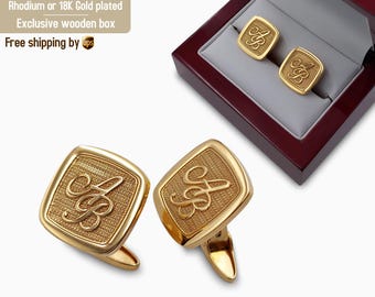 Custom cufflinks with a touch of luxury - Initial cufflinks - Personalized cufflinks - Gold cufflinks or Silver cufflinks engraved