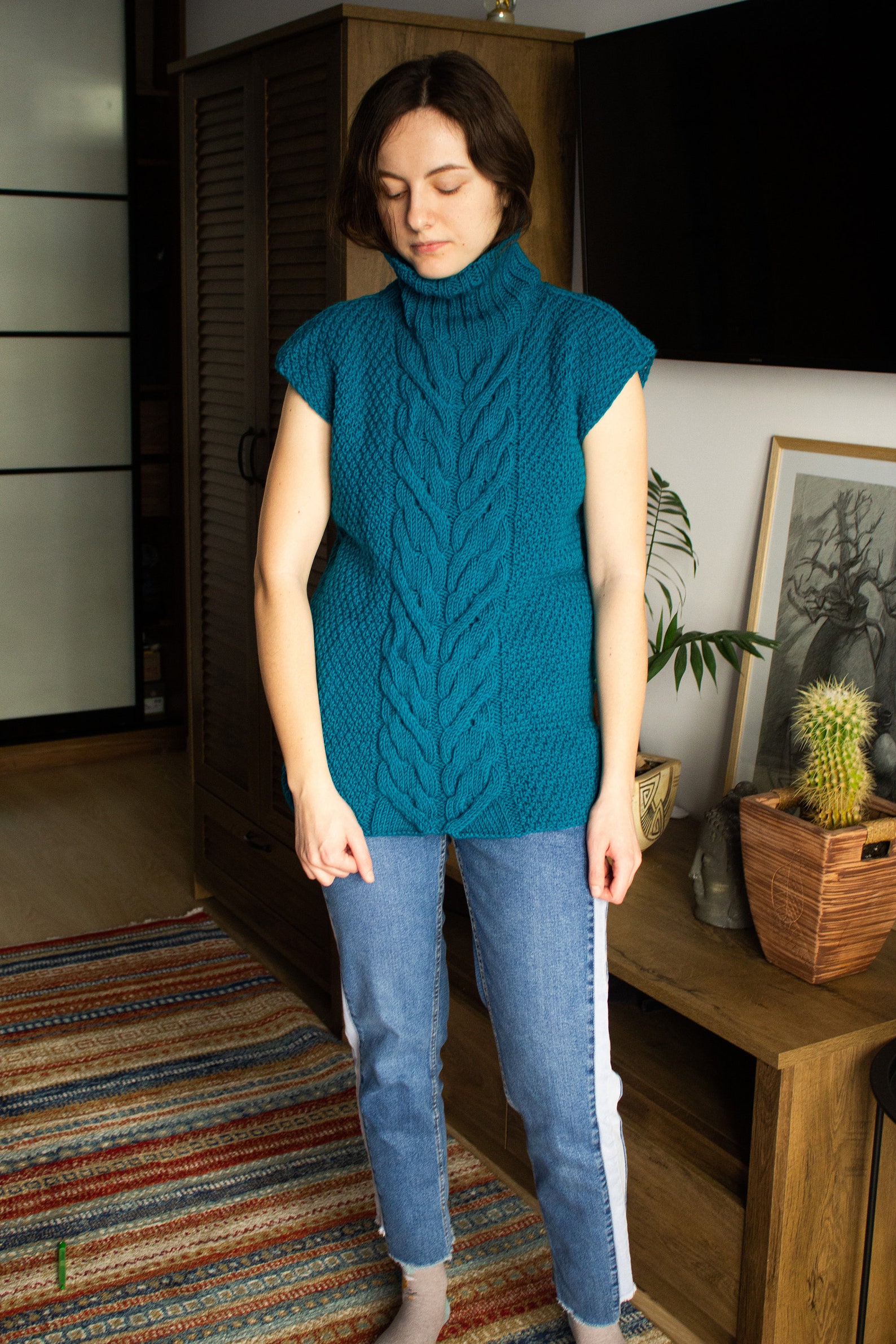 Cable Knit Chunky Turtleneck Sleeveless Sweater Vest, Turquoise Slouchy