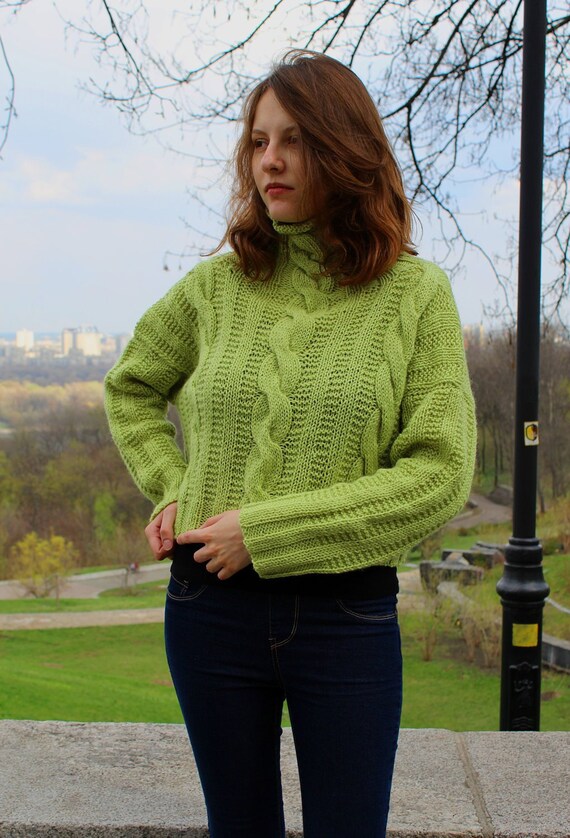 sleeveless knit vest