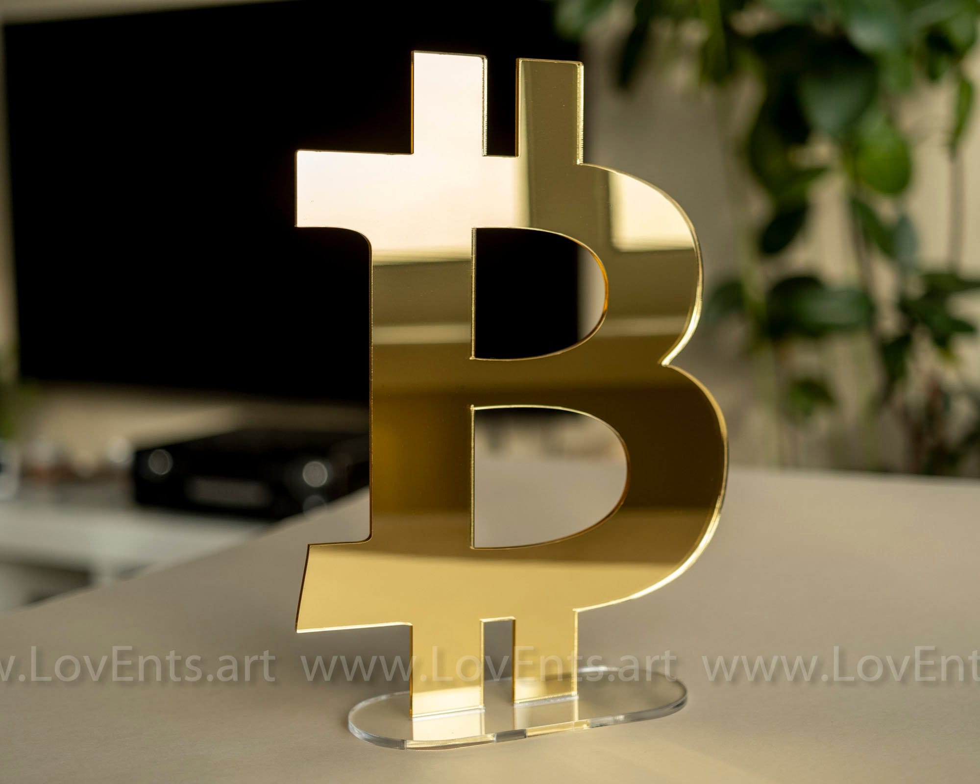 Bitcoin symbol Cryptocurrency Bitcoin sign gift Large freestanding gold mirror Money logo freestanding sign Table decor BTC Hodl Bitcoin