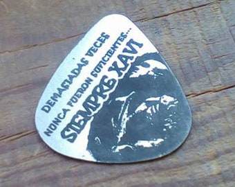 Personalized guitar pick with photo or text – unique gift for musicians
