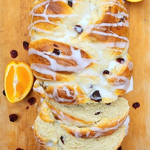 Cranberry Orange Braid, Party Food, Breakfast Bread, Sweet Buns, Holiday Bread, Yeast Rolls, Hand-Crafted Bread, Cranberry Bread