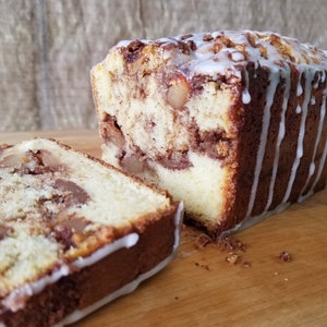 Iced Apple Fritter Cake: Cinnamon Streusel Coffee Cake
