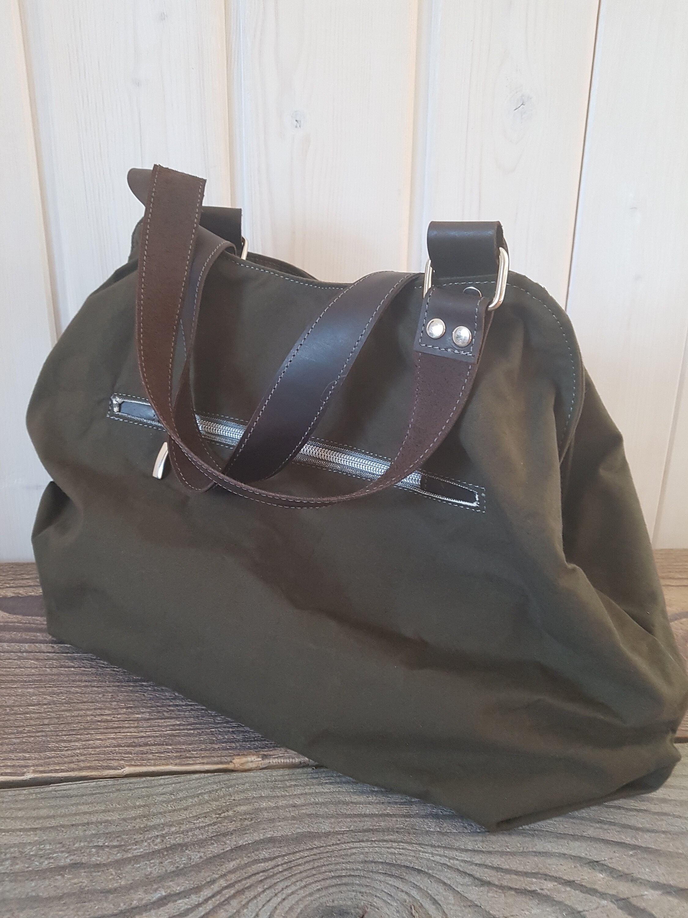Olivfarbene Tasche aus Dry Oilskin dry oilskin bag/tote in Etsy