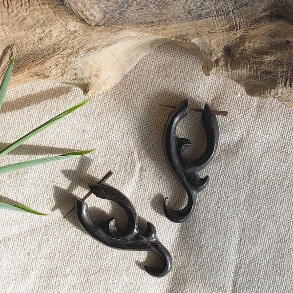 Tribal Wooden Curve Earrings - Blackwood Earrings - Ethnic earrings - Primitive Earrings - Hand carved wood - Sustainable Earrings - Organic
