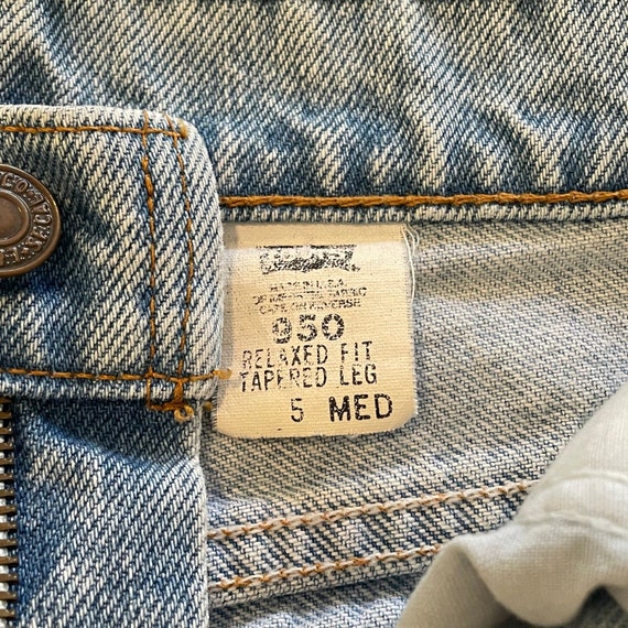 Vintage 1997 Levis 950 Light Wash Jeans - image 7