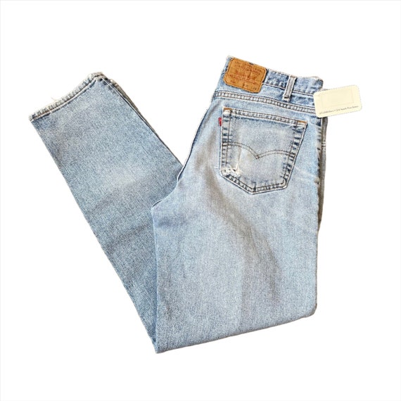 Vintage 2001 Levis 550 Light-Wash Jeans - image 1