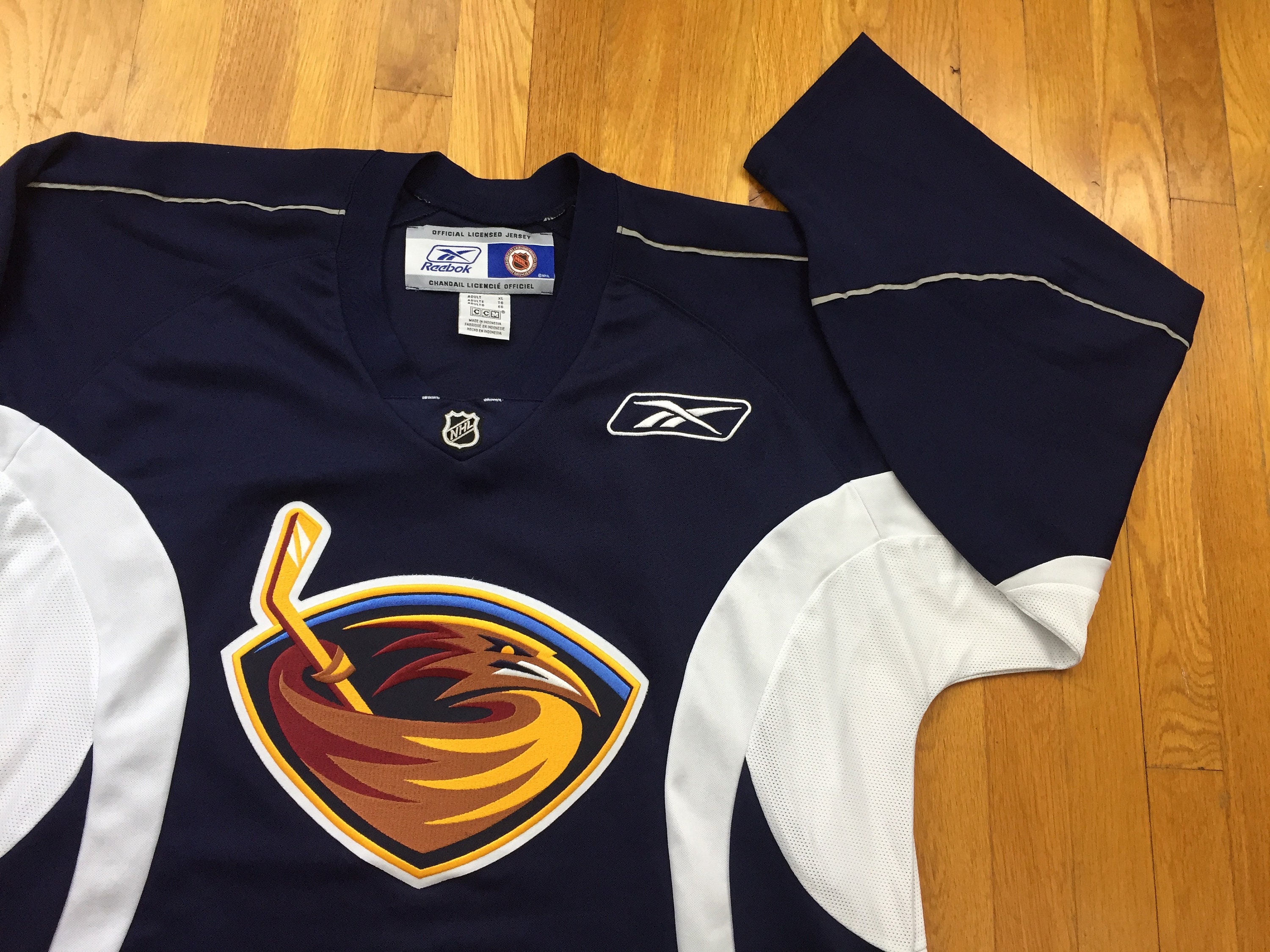 Vintage Atlanta Thrashers CCM Youth Size Small NHL Away Jersey See Pictures