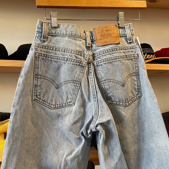 Vintage 1997 Levis 950 Light Wash Jeans - image 3