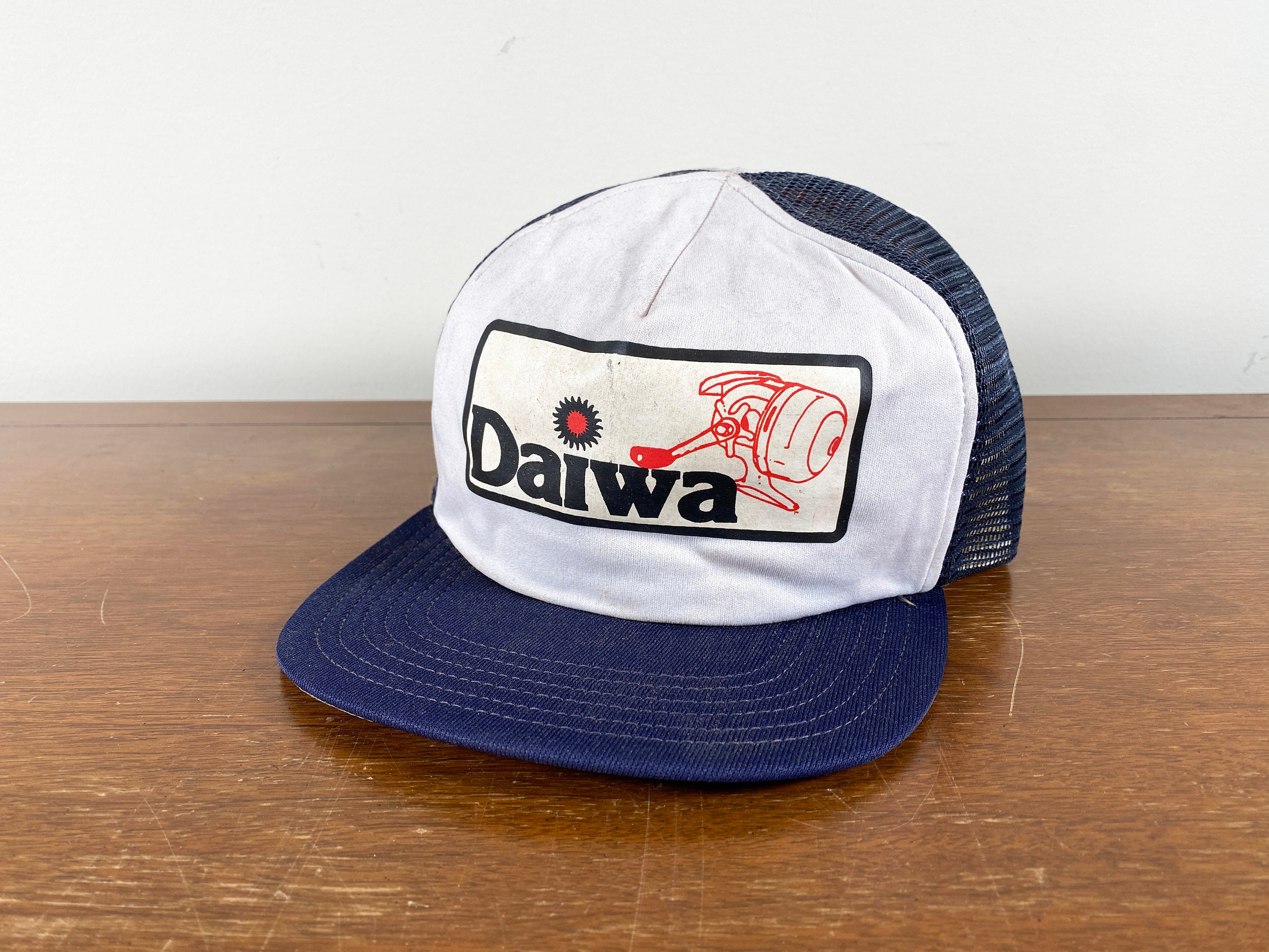 Vintage Daiwa hat 80s daiwa tackle trucker daiwa trucker hat vintage daiwa  fishing hat fisherman hat daiwa fish flies fly fishing hat fisher