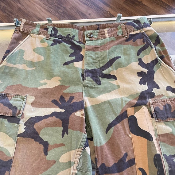 Vintage 90's Woodland Camouflage Cargo Pants - image 6
