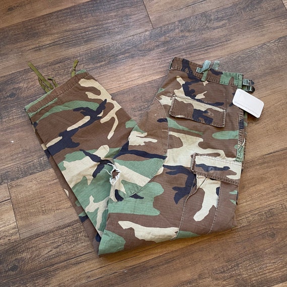 Vintage 90's Woodland Camouflage Cargo Pants - image 1