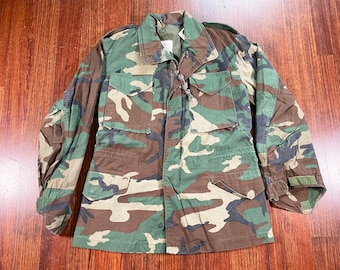 Vintage M-65 Woodland Camo Jacket 90s m65 coat vintage field coat 90s camo field jacket cavalier clothes cold weather military camo coat usa