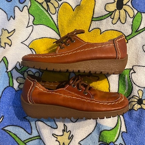 Vintage 1970s JCpenny Sunbacker leather shoes,70s Jcpenny brown platform leather shoes size 6.5, 1970s platform lace up shoes