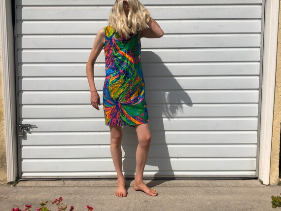 Vintage 60s 70s mini dress S M,psychedelic swirl s