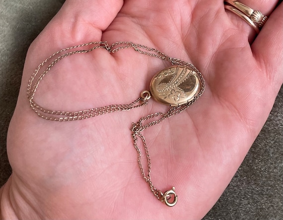 Vintage locket, Delicate 12K Gold filled locket w… - image 8